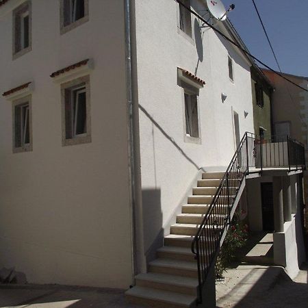 Apartments Dobrinj Bagian luar foto